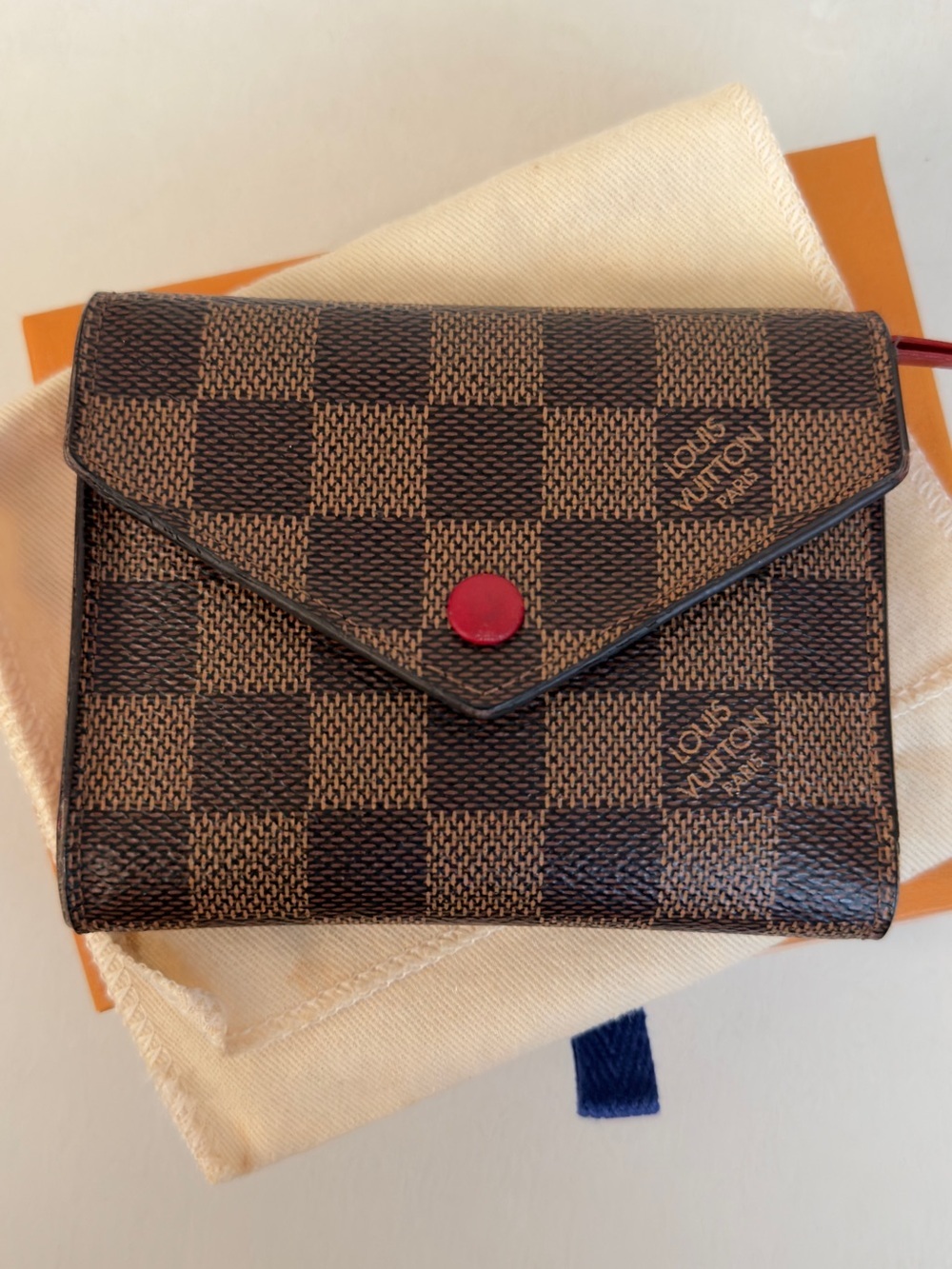 Louis Vuitton Victorine Wallet Damier Ebene Cerise Red RFID 2022 w Box Dust Bag - Picture 3 of 16